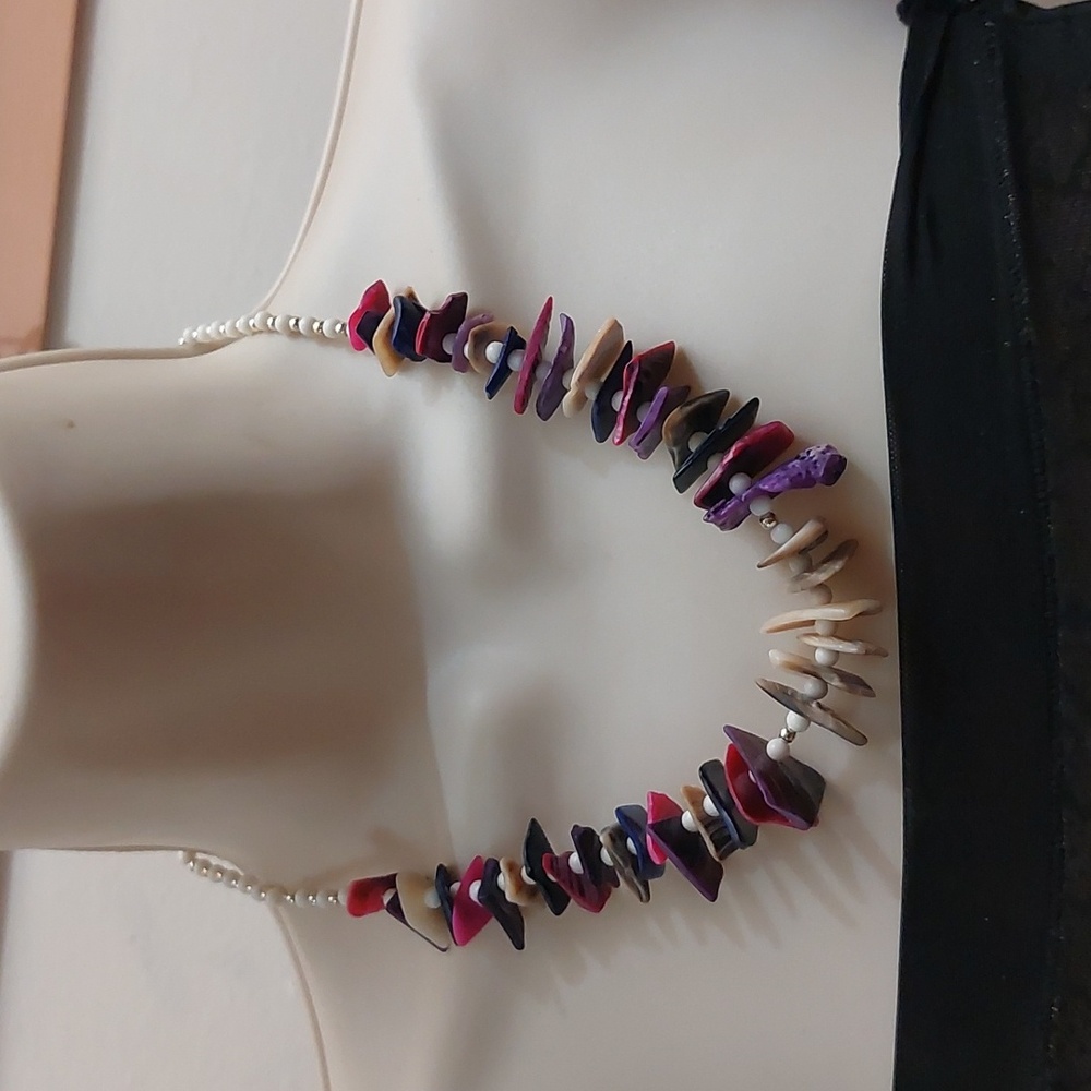 Multicolor Chipped Seashells Shells Beaded Statem… - image 1